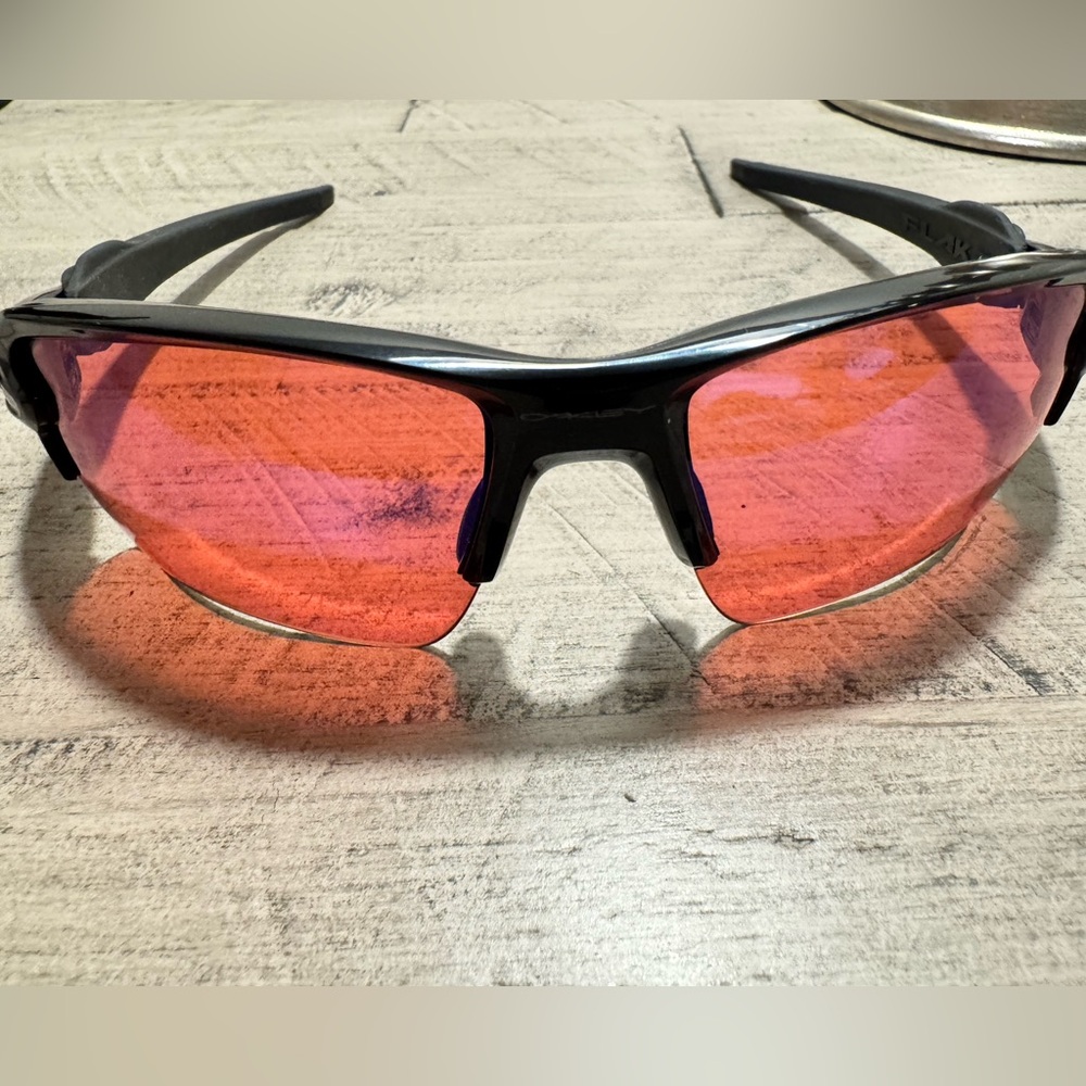 Oakley Flak 2.0 women’s pink and black Sports Sunglasses